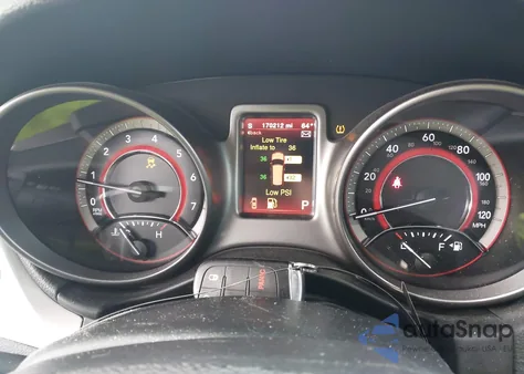 2017 Dodge Journey Crossroad Plus z USA, uszkodzony, nr VIN 3C4PDCGB5HT684926